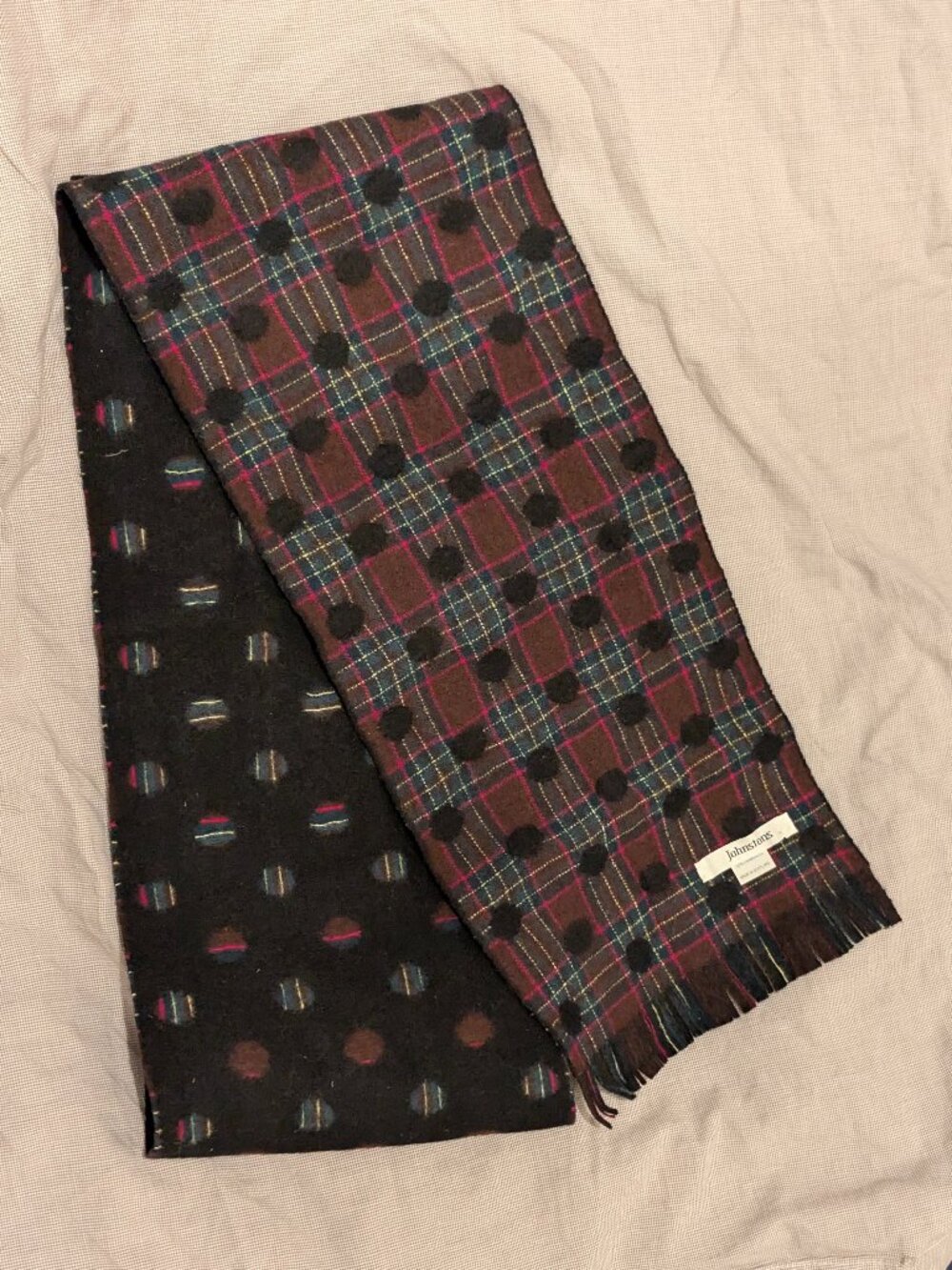 Johnstons 100% Lambswool Scarf, Scotland - Picture 4 of 10